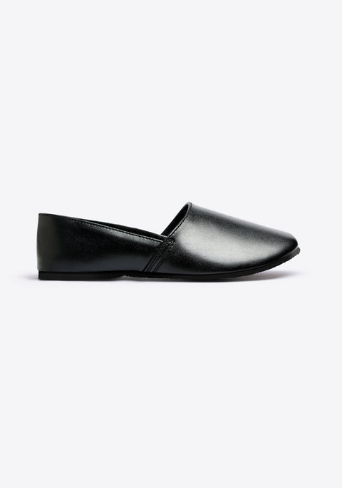 Plain black leather cut shoes for women